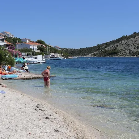 By The Sea Vinisce, Trogir - 11856 Apartment *