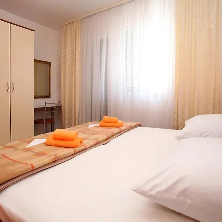 By The Sea Vinisce, Trogir - 11856 Apartman Marina