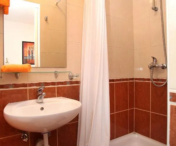 Apartment By The Sea Vinisce, Trogir - 11856 Marina